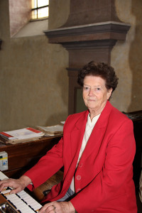 Theresia Hauthaler an der Orgel